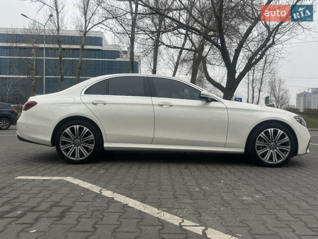 Белый Мерседес Е-Класс, объемом двигателя 3 л и пробегом 27 тыс. км за 59999 $, фото 8 на Automoto.ua