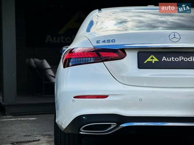 Белый Мерседес Е-Класс, объемом двигателя 3 л и пробегом 20 тыс. км за 55555 $, фото 14 на Automoto.ua