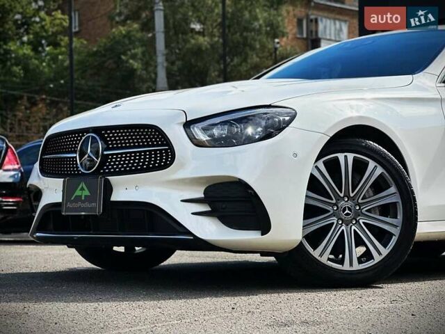 Белый Мерседес Е-Класс, объемом двигателя 3 л и пробегом 20 тыс. км за 55555 $, фото 5 на Automoto.ua