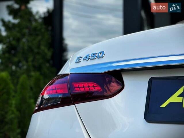 Белый Мерседес Е-Класс, объемом двигателя 3 л и пробегом 20 тыс. км за 55555 $, фото 17 на Automoto.ua