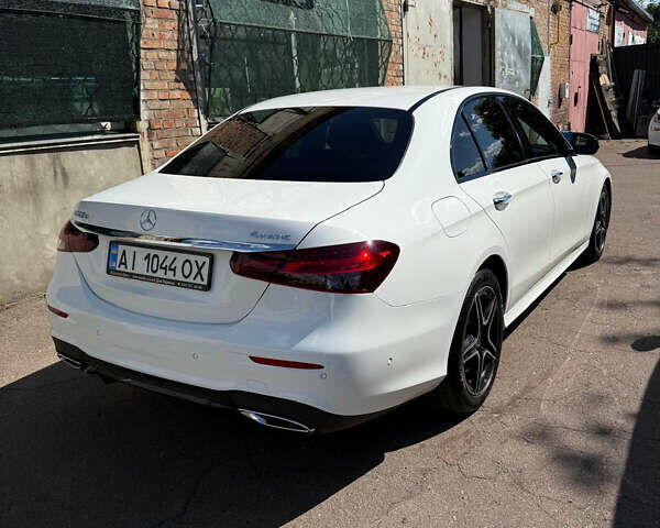 Білий Мерседес Е-Клас, об'ємом двигуна 1.95 л та пробігом 67 тис. км за 61900 $, фото 1 на Automoto.ua