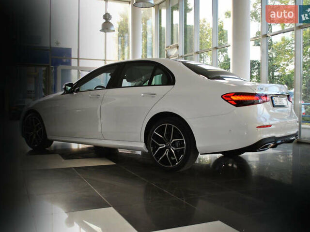 Белый Мерседес Е-Класс, объемом двигателя 1.99 л и пробегом 37 тыс. км за 47000 $, фото 13 на Automoto.ua