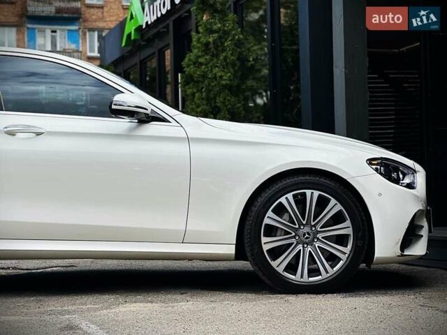 Белый Мерседес Е-Класс, объемом двигателя 3 л и пробегом 20 тыс. км за 55555 $, фото 7 на Automoto.ua