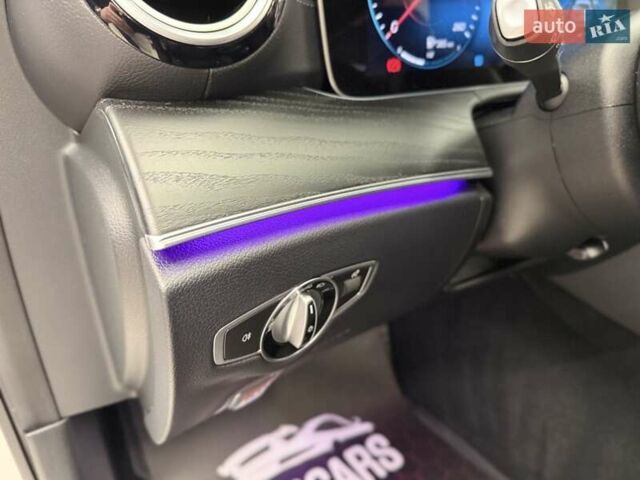 Белый Мерседес Е-Класс, объемом двигателя 1.95 л и пробегом 75 тыс. км за 52999 $, фото 29 на Automoto.ua