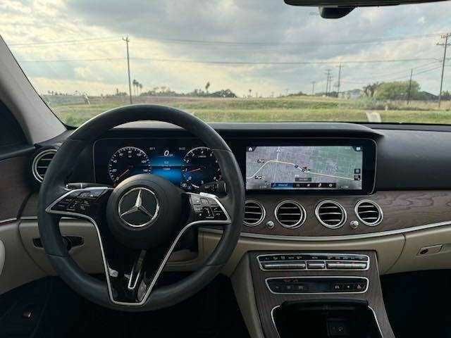 Белый Мерседес Е-Класс, объемом двигателя 2 л и пробегом 28 тыс. км за 18300 $, фото 12 на Automoto.ua