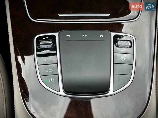 Белый Мерседес Е-Класс, объемом двигателя 3 л и пробегом 20 тыс. км за 55555 $, фото 39 на Automoto.ua