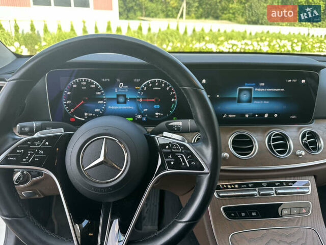 Білий Мерседес Е-Клас, об'ємом двигуна 1.99 л та пробігом 67 тис. км за 59000 $, фото 15 на Automoto.ua