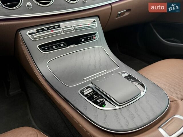 Белый Мерседес Е-Класс, объемом двигателя 1.99 л и пробегом 47 тыс. км за 49900 $, фото 38 на Automoto.ua