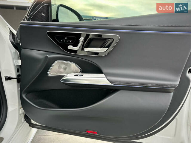 Белый Мерседес Е-Класс, объемом двигателя 1.99 л и пробегом 18 тыс. км за 98000 $, фото 72 на Automoto.ua