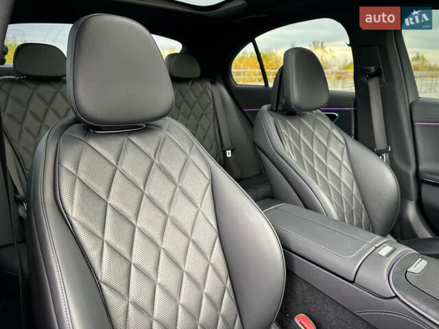 Белый Мерседес Е-Класс, объемом двигателя 1.99 л и пробегом 18 тыс. км за 98000 $, фото 66 на Automoto.ua