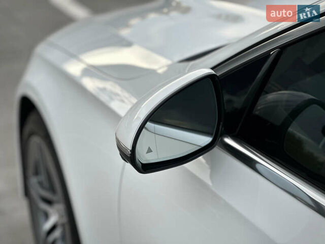 Белый Мерседес Е-Класс, объемом двигателя 1.99 л и пробегом 18 тыс. км за 98000 $, фото 28 на Automoto.ua