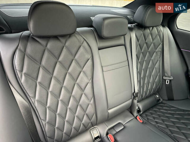 Белый Мерседес Е-Класс, объемом двигателя 1.99 л и пробегом 18 тыс. км за 98000 $, фото 80 на Automoto.ua