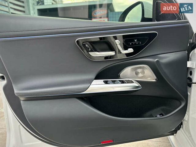 Белый Мерседес Е-Класс, объемом двигателя 1.99 л и пробегом 18 тыс. км за 98000 $, фото 15 на Automoto.ua