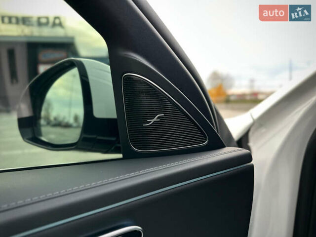 Белый Мерседес Е-Класс, объемом двигателя 1.99 л и пробегом 18 тыс. км за 98000 $, фото 52 на Automoto.ua