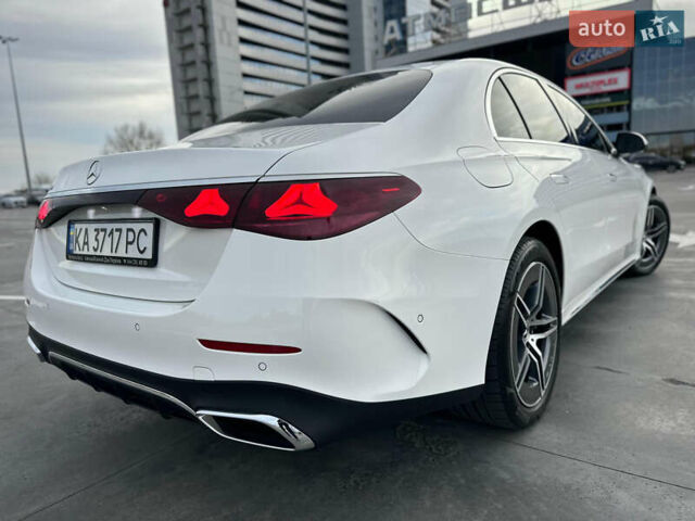 Белый Мерседес Е-Класс, объемом двигателя 1.99 л и пробегом 18 тыс. км за 98000 $, фото 1 на Automoto.ua