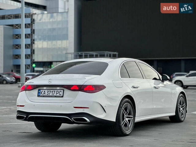 Белый Мерседес Е-Класс, объемом двигателя 1.99 л и пробегом 18 тыс. км за 98000 $, фото 35 на Automoto.ua