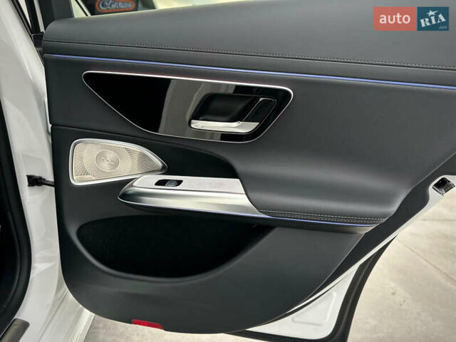 Белый Мерседес Е-Класс, объемом двигателя 1.99 л и пробегом 18 тыс. км за 98000 $, фото 83 на Automoto.ua