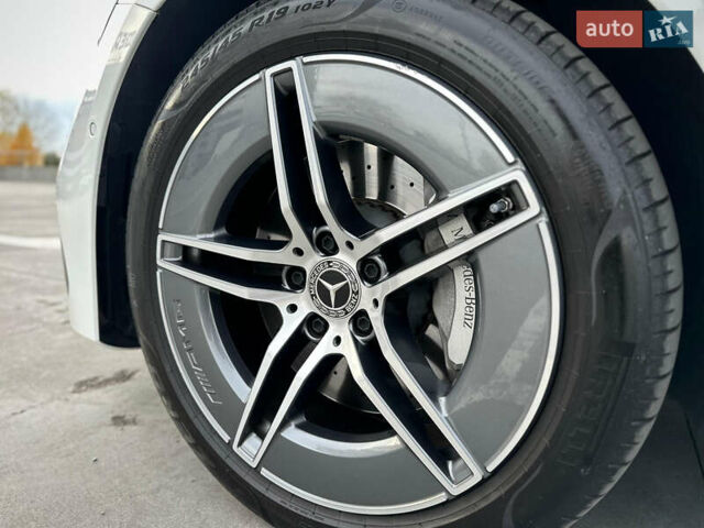 Белый Мерседес Е-Класс, объемом двигателя 1.99 л и пробегом 18 тыс. км за 98000 $, фото 18 на Automoto.ua