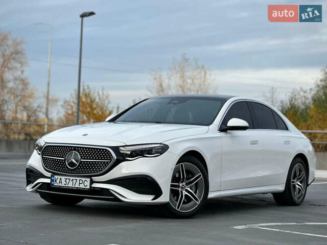 Белый Мерседес Е-Класс, объемом двигателя 1.99 л и пробегом 18 тыс. км за 98000 $, фото 5 на Automoto.ua