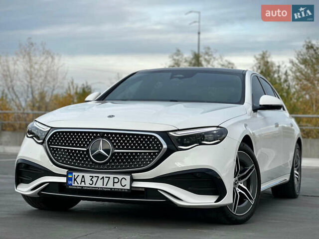 Белый Мерседес Е-Класс, объемом двигателя 1.99 л и пробегом 18 тыс. км за 98000 $, фото 24 на Automoto.ua