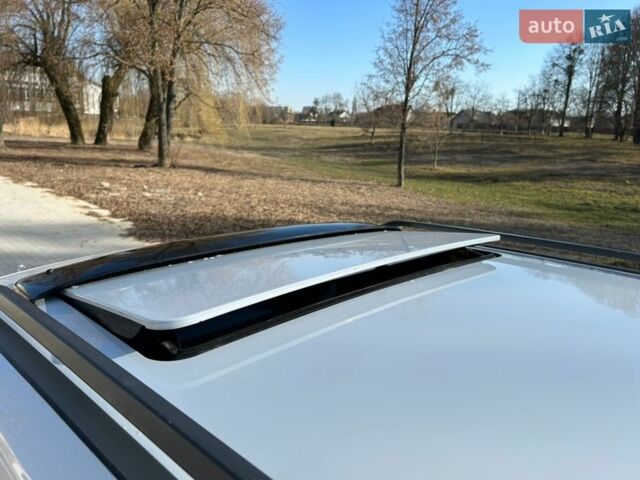 Білий Мерседес Е-Клас, об'ємом двигуна 2.5 л та пробігом 118 тис. км за 5000 $, фото 31 на Automoto.ua