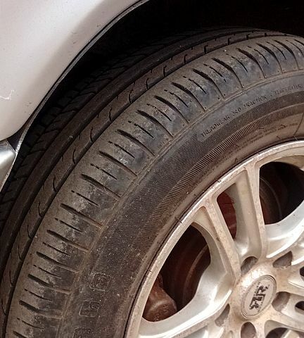 Белый Мерседес Е-Класс, объемом двигателя 2.2 л и пробегом 511 тыс. км за 3750 $, фото 5 на Automoto.ua