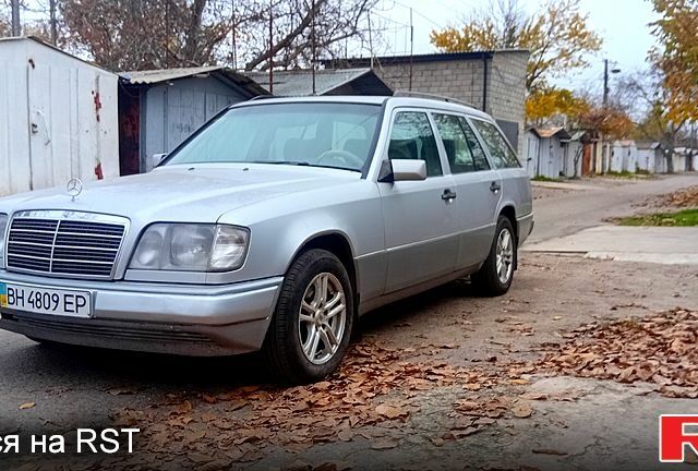 Белый Мерседес Е-Класс, объемом двигателя 2.2 л и пробегом 511 тыс. км за 3750 $, фото 7 на Automoto.ua