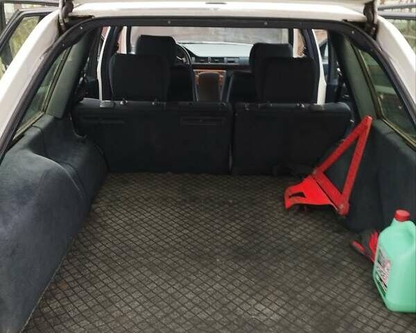 Мерседес Е-Класс 1995 в Луцке на Automoto.ua Белый Мерседес Е-Класс, объемом двигателя 2.5 л и пробегом 515 тыс. км за 3200 $, фото 9 на Automoto.ua