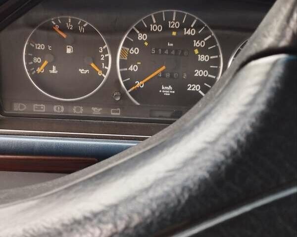 Мерседес Е-Класс 1995 в Луцке на Automoto.ua Белый Мерседес Е-Класс, объемом двигателя 2.5 л и пробегом 515 тыс. км за 3200 $, фото 13 на Automoto.ua