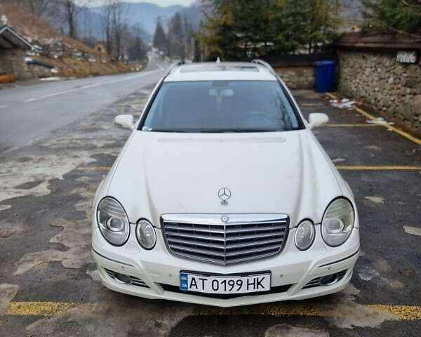 Білий Мерседес Е-Клас, об'ємом двигуна 2.1 л та пробігом 310 тис. км за 8799 $, фото 2 на Automoto.ua