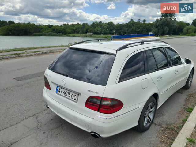 Белый Мерседес Е-Класс, объемом двигателя 3 л и пробегом 336 тыс. км за 5500 $, фото 2 на Automoto.ua