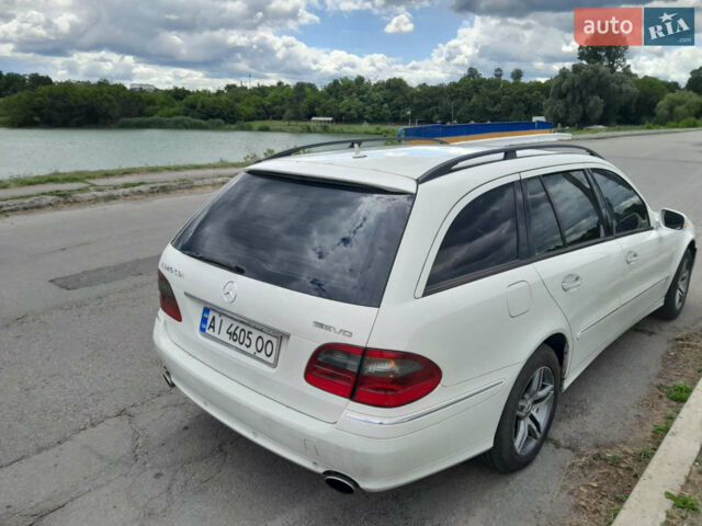 Белый Мерседес Е-Класс, объемом двигателя 3 л и пробегом 336 тыс. км за 4800 $, фото 4 на Automoto.ua