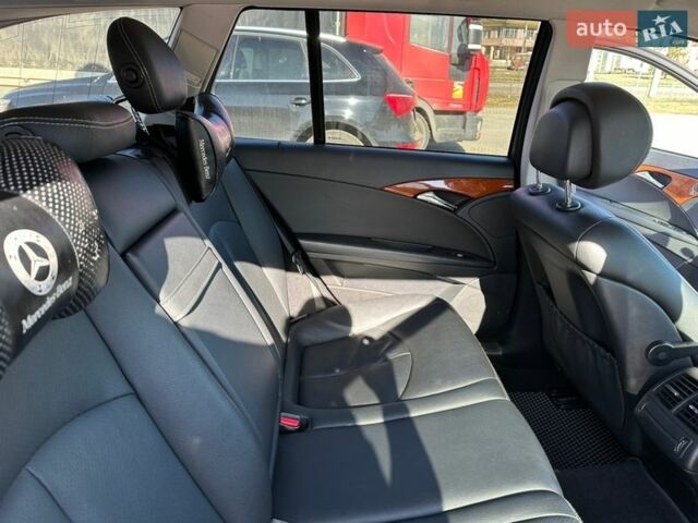 Белый Мерседес Е-Класс, объемом двигателя 2.2 л и пробегом 313 тыс. км за 10200 $, фото 13 на Automoto.ua