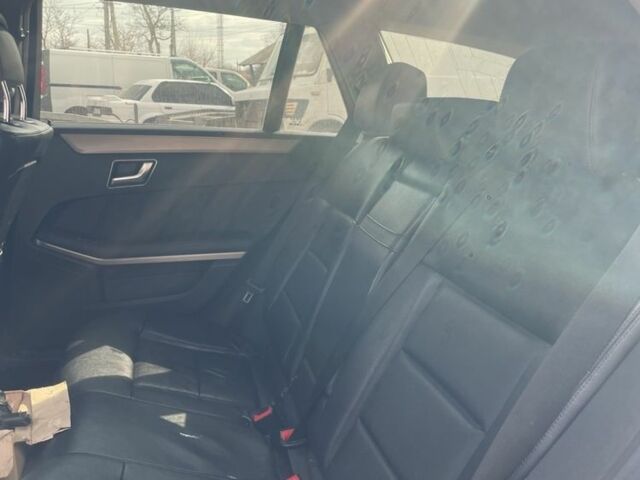 Белый Мерседес Е-Класс, объемом двигателя 2.1 л и пробегом 280 тыс. км за 6250 $, фото 5 на Automoto.ua