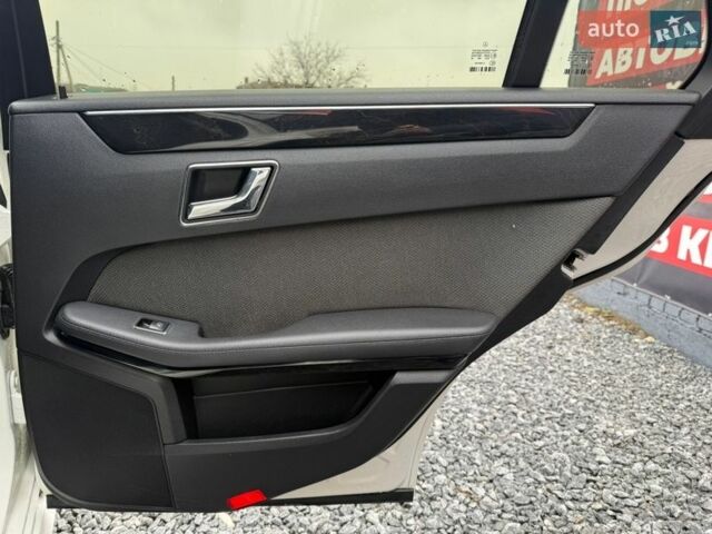 Білий Мерседес Е-Клас, об'ємом двигуна 2.14 л та пробігом 399 тис. км за 12200 $, фото 12 на Automoto.ua