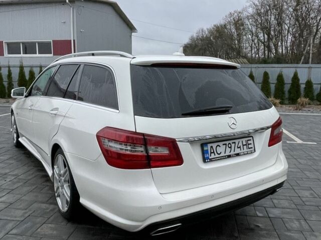 Белый Мерседес Е-Класс, объемом двигателя 3 л и пробегом 289 тыс. км за 12483 $, фото 2 на Automoto.ua