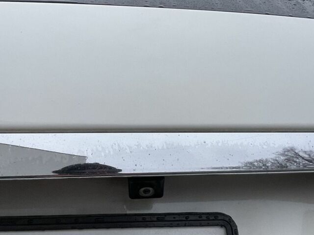 Белый Мерседес Е-Класс, объемом двигателя 3 л и пробегом 289 тыс. км за 12483 $, фото 6 на Automoto.ua