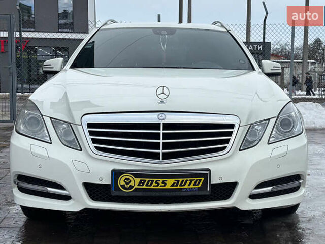 Белый Мерседес Е-Класс, объемом двигателя 2.14 л и пробегом 290 тыс. км за 13200 $, фото 1 на Automoto.ua