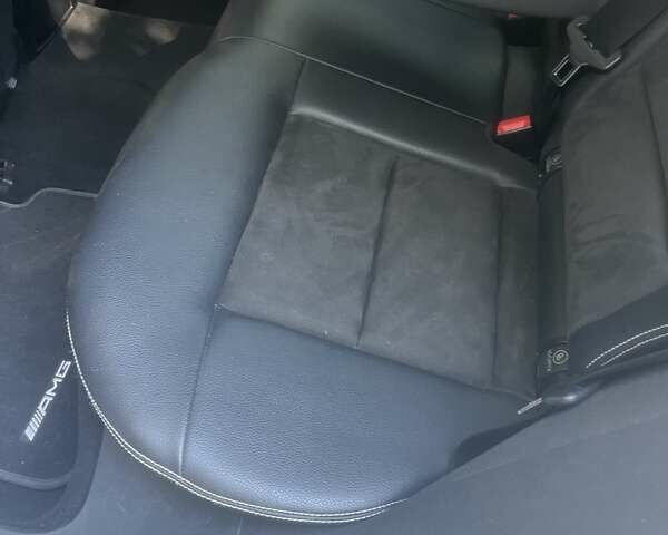 Белый Мерседес Е-Класс, объемом двигателя 2.1 л и пробегом 324 тыс. км за 14400 $, фото 18 на Automoto.ua