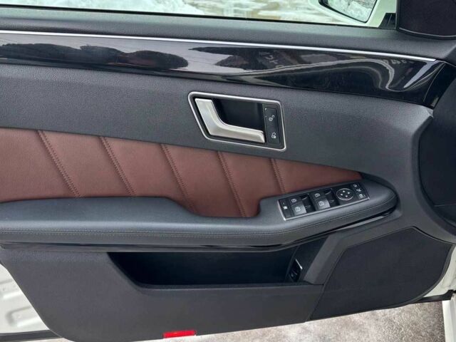 Білий Мерседес Е-Клас, об'ємом двигуна 0 л та пробігом 290 тис. км за 290 $, фото 7 на Automoto.ua