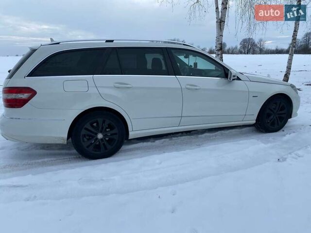 Белый Мерседес Е-Класс, объемом двигателя 2.1 л и пробегом 292 тыс. км за 11899 $, фото 6 на Automoto.ua