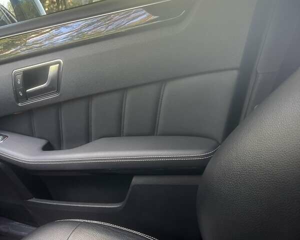 Белый Мерседес Е-Класс, объемом двигателя 2.1 л и пробегом 324 тыс. км за 14400 $, фото 19 на Automoto.ua