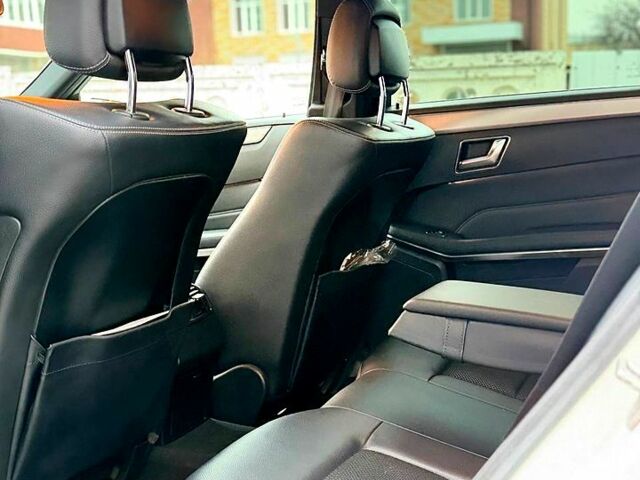 Белый Мерседес Е-Класс, объемом двигателя 2.2 л и пробегом 318 тыс. км за 14300 $, фото 5 на Automoto.ua