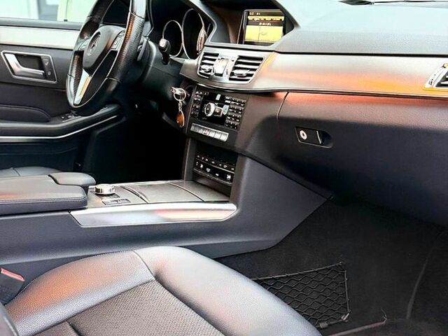 Белый Мерседес Е-Класс, объемом двигателя 2.2 л и пробегом 318 тыс. км за 14300 $, фото 12 на Automoto.ua