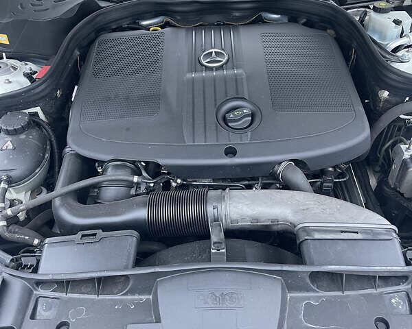 Белый Мерседес Е-Класс, объемом двигателя 2.14 л и пробегом 218 тыс. км за 12999 $, фото 11 на Automoto.ua