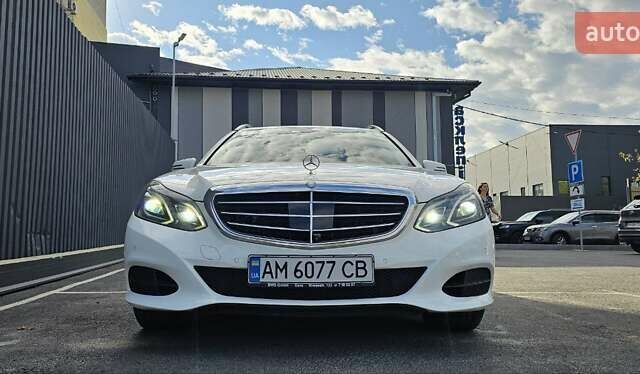 Белый Мерседес Е-Класс, объемом двигателя 2.1 л и пробегом 249 тыс. км за 15966 $, фото 2 на Automoto.ua