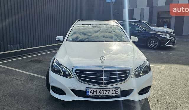 Белый Мерседес Е-Класс, объемом двигателя 2.1 л и пробегом 249 тыс. км за 15966 $, фото 8 на Automoto.ua