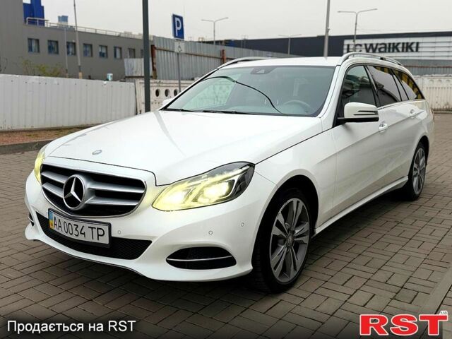 Белый Мерседес Е-Класс, объемом двигателя 2.2 л и пробегом 318 тыс. км за 14300 $, фото 1 на Automoto.ua