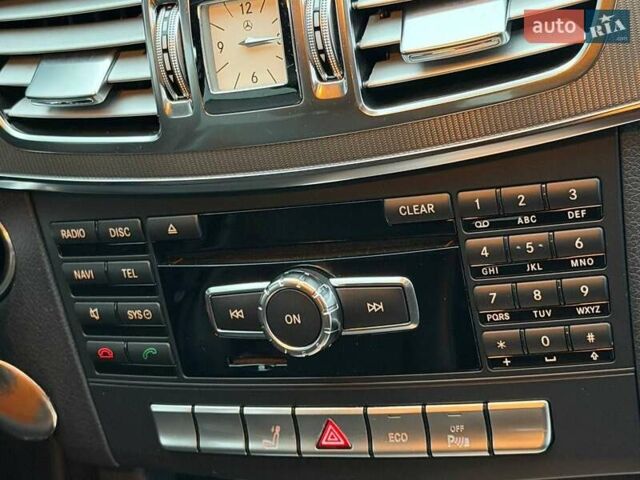 Белый Мерседес Е-Класс, объемом двигателя 2.2 л и пробегом 320 тыс. км за 13900 $, фото 31 на Automoto.ua