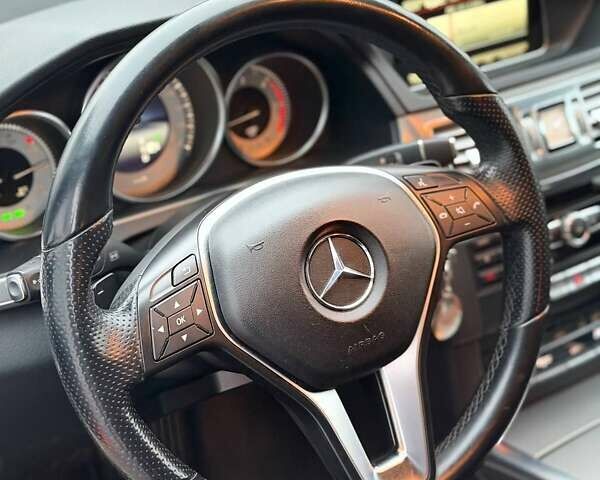 Білий Мерседес Е-Клас, об'ємом двигуна 2.2 л та пробігом 320 тис. км за 14300 $, фото 21 на Automoto.ua